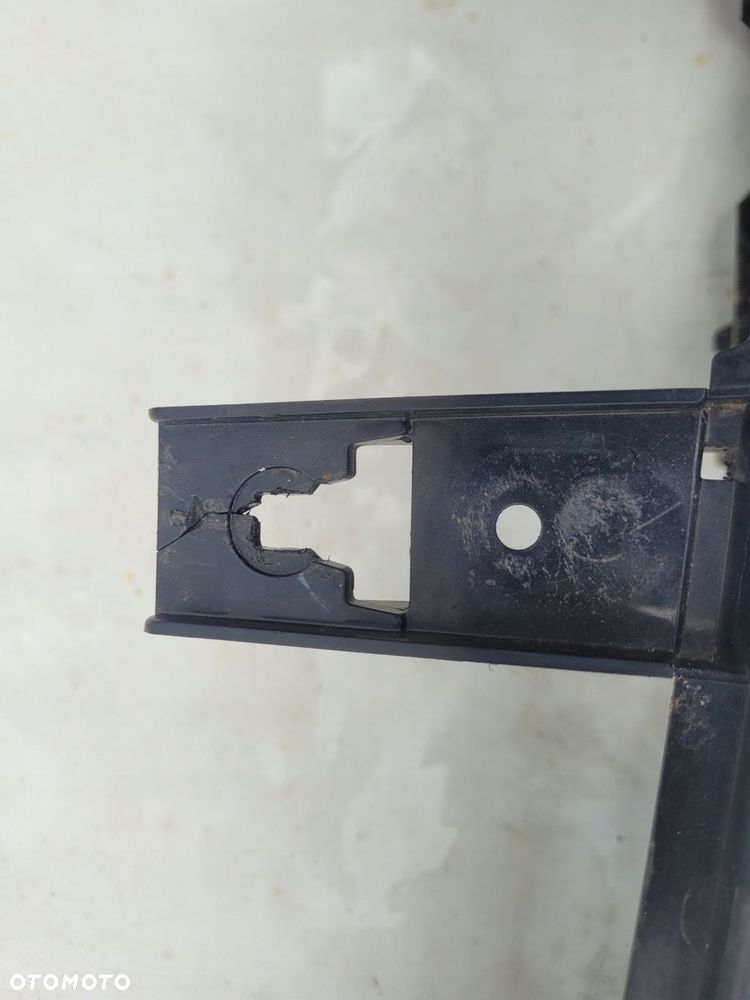 ATRAPA GRILL TOYOTA HILUX 15-18 - 9