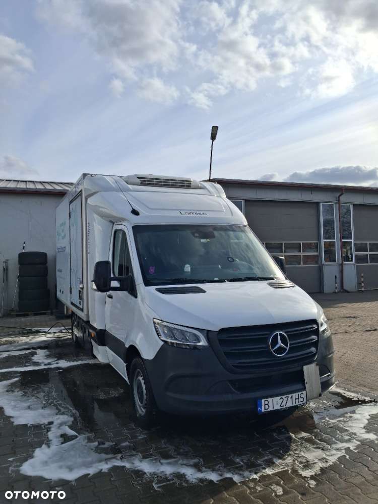 Mercedes-Benz Sprinter - 4