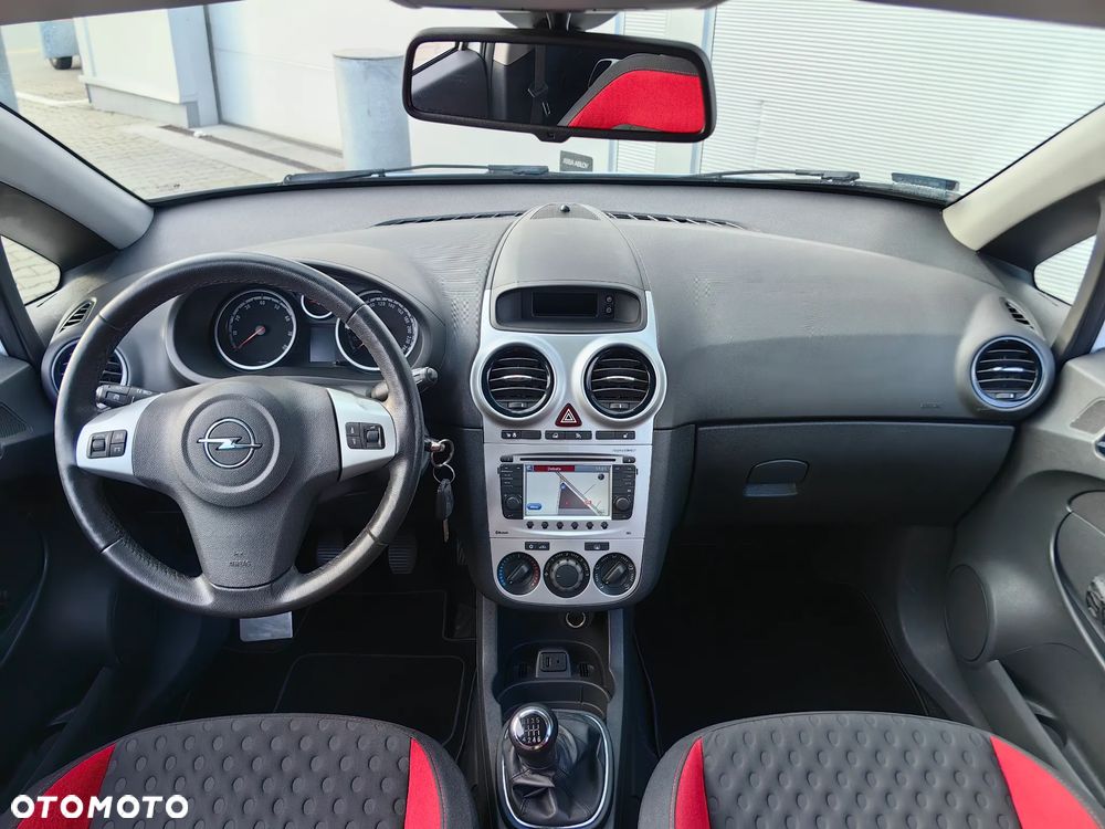 Opel Corsa 1.6T GSI - 7