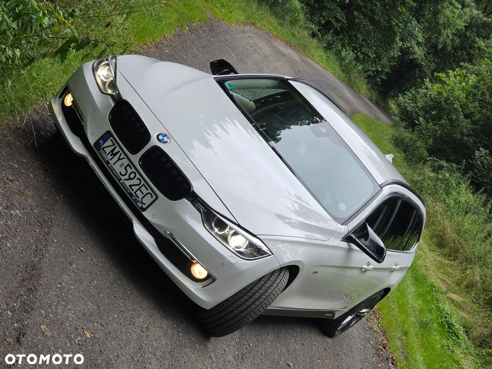 BMW Seria 3 320d Touring Luxury Line - 5
