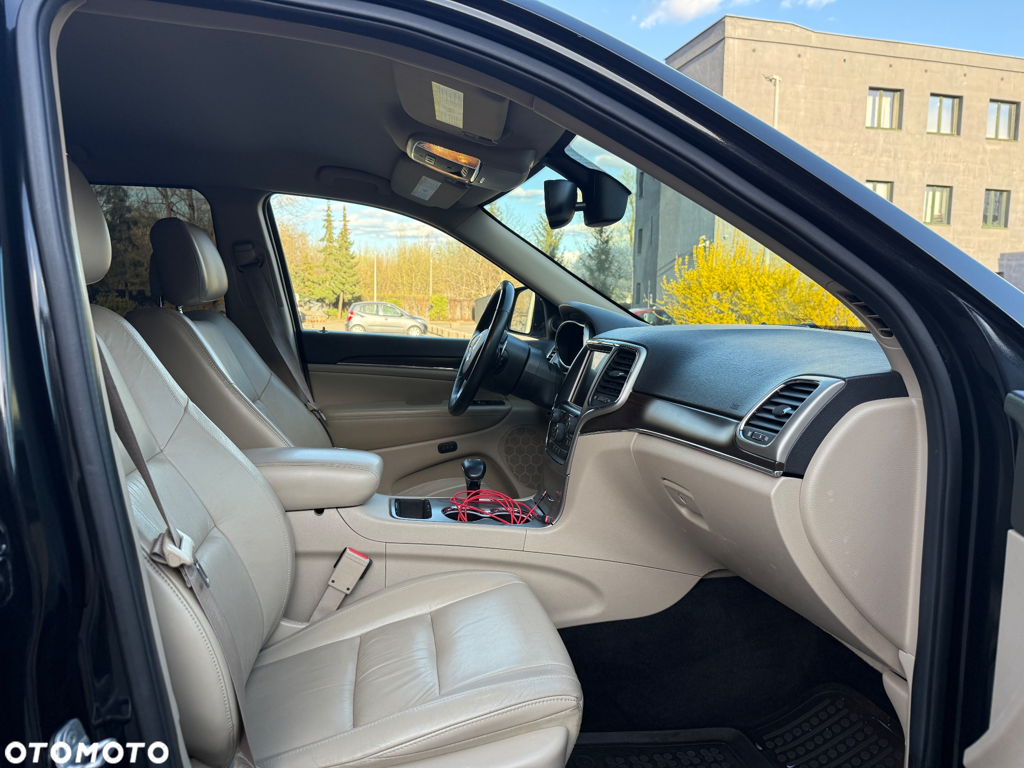 Jeep Grand Cherokee - 13