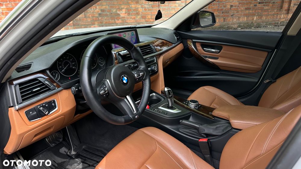 BMW Seria 3 328i Luxury Line - 16