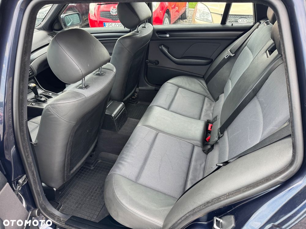 BMW Seria 3 318i - 14