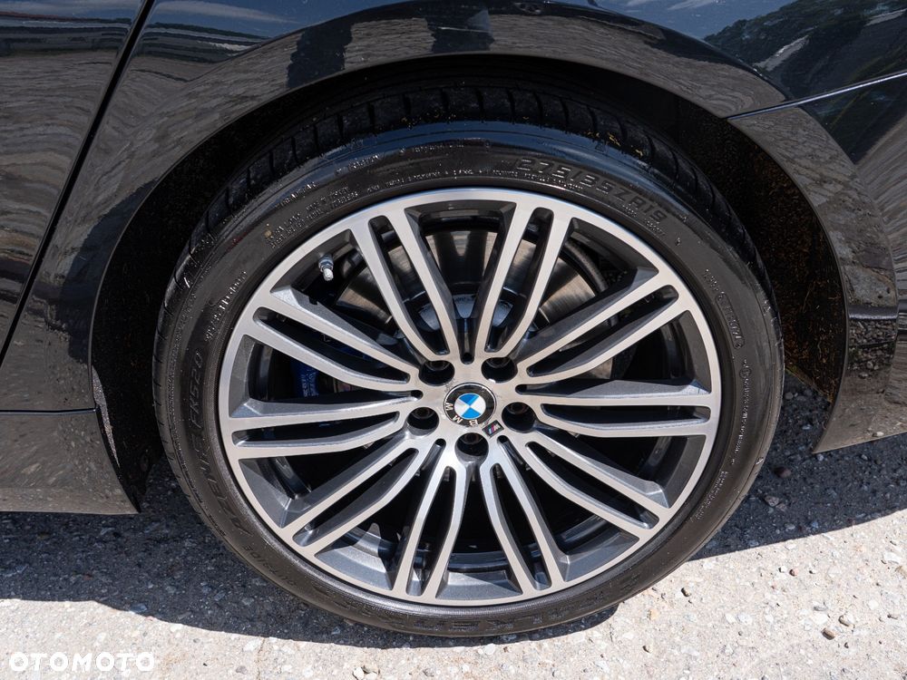 BMW Seria 5 530d xDrive Sport Line - 40