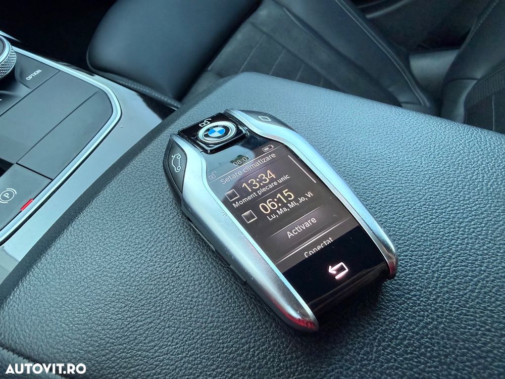 BMW Seria 3 320d Aut. Sport Line - 32