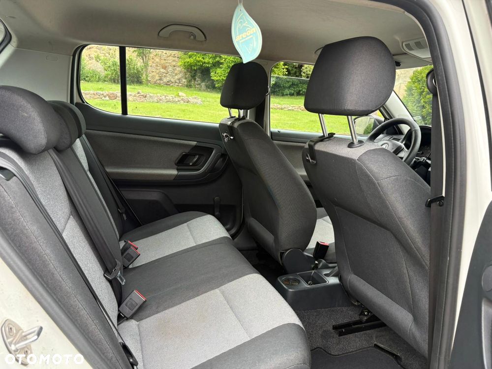 Skoda Fabia 1.2 HTP Ambition - 12