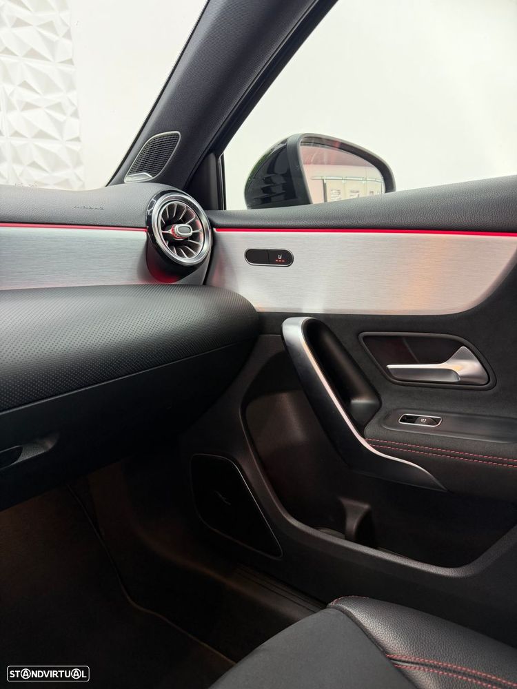 Mercedes-Benz A 200 d 4Matic 8G-DCT AMG Line - 12