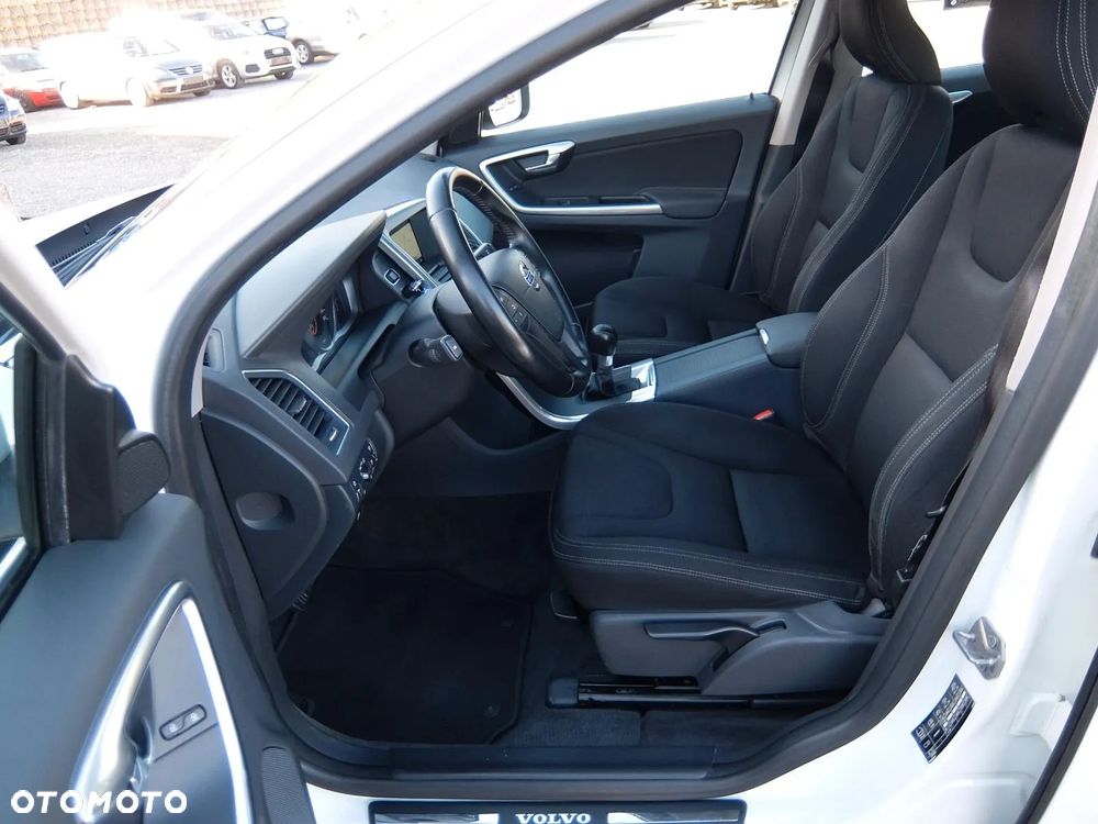 Volvo XC 60 D3 Momentum - 19