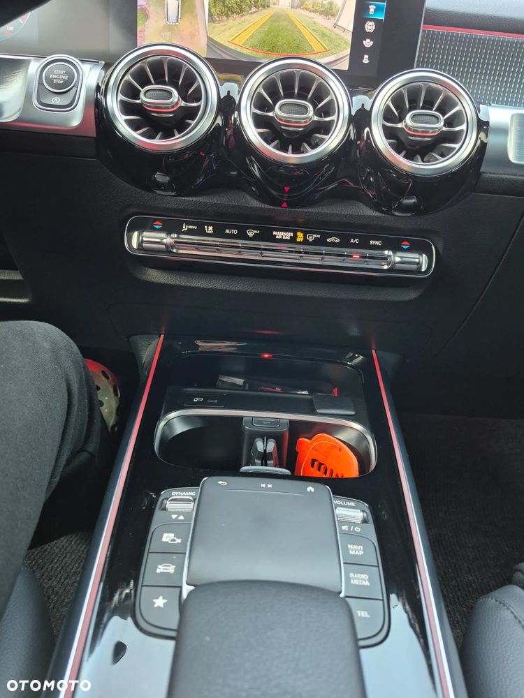 Mercedes-Benz GLB 250 8G-DCT - 23