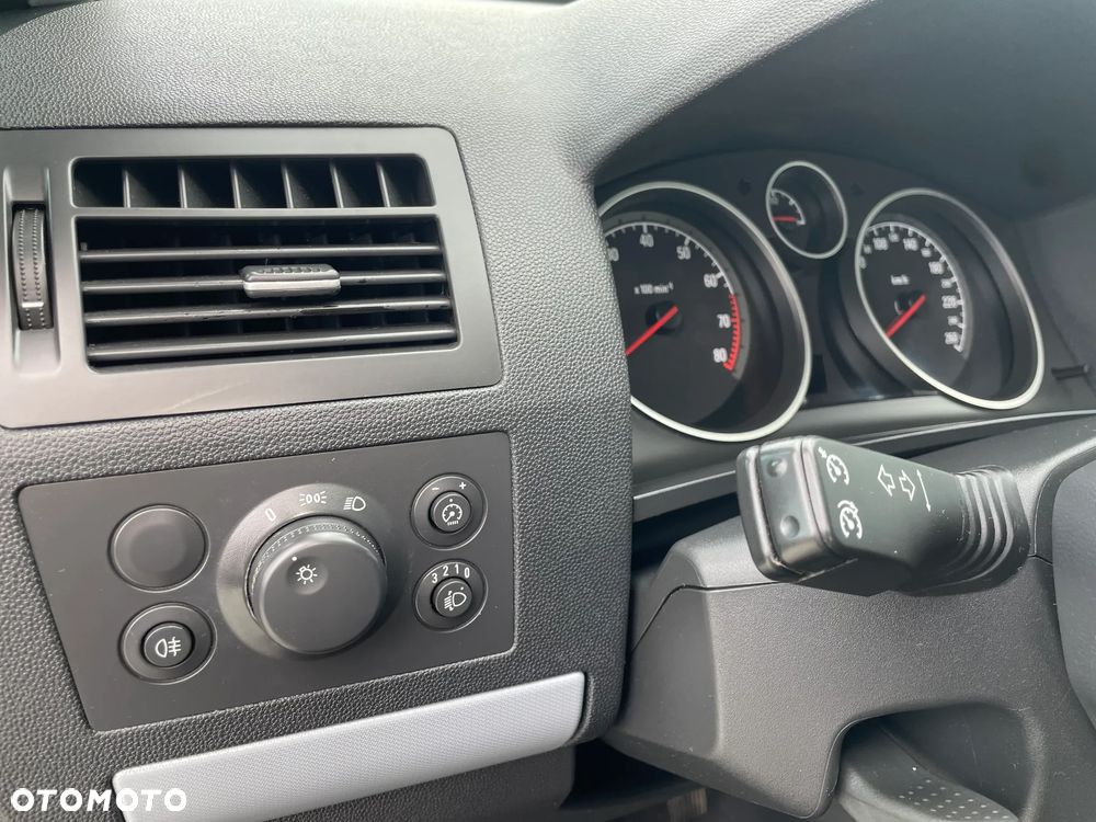 Opel Zafira - 11