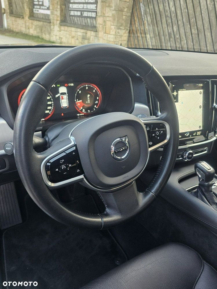 Volvo V90 D4 Momentum Pro - 22