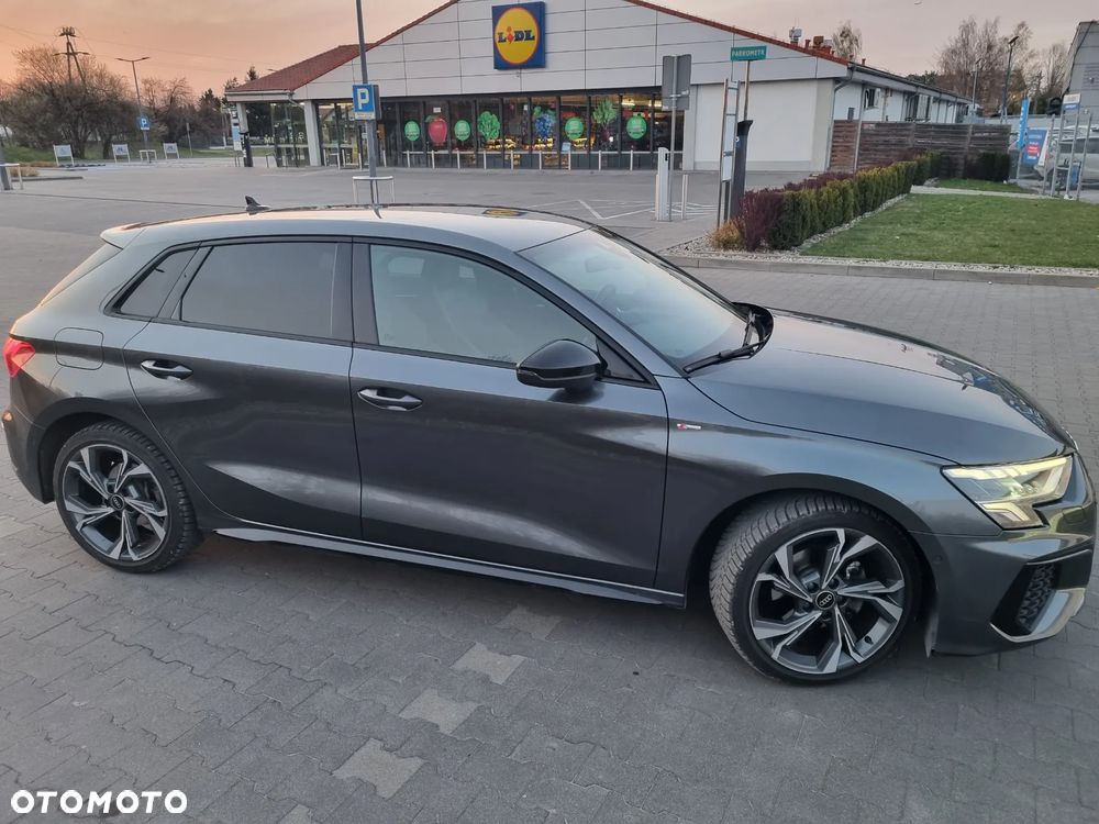 Audi A3 Sportback - 3