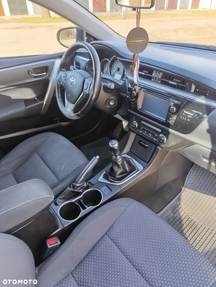 Toyota Corolla 1.6 Premium - 10