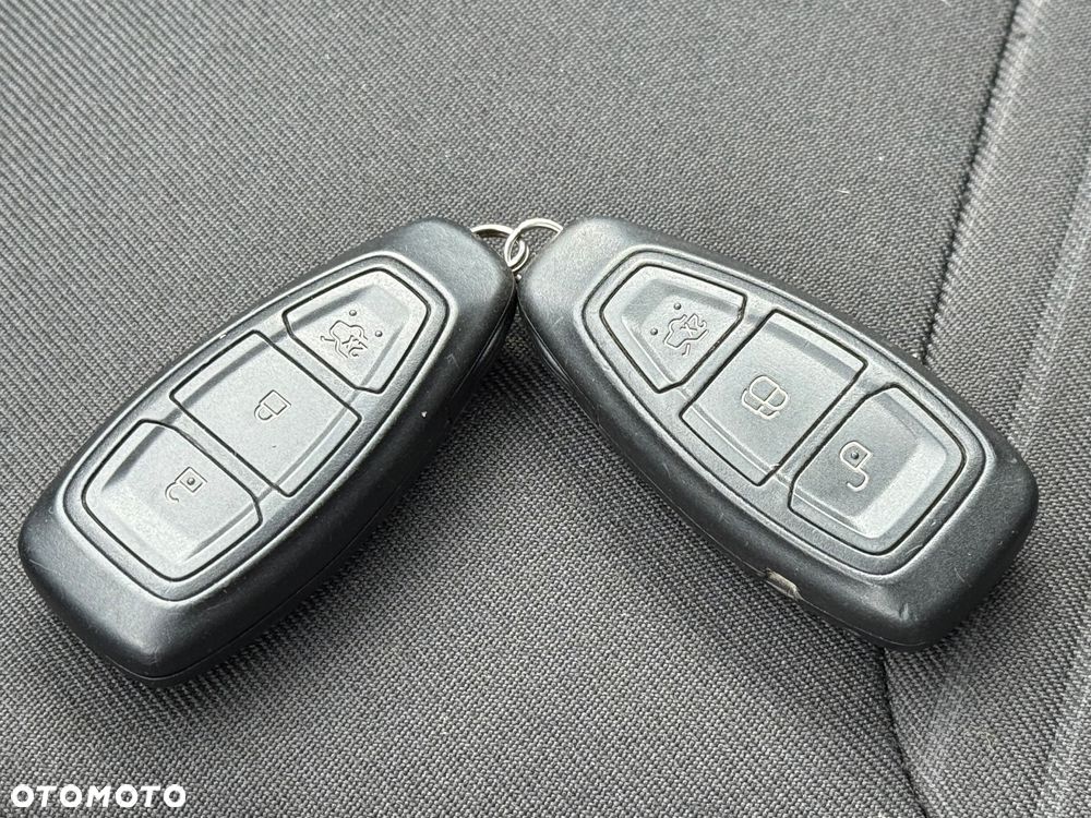 Ford Kuga 2.0 TDCi 4WD Titanium Plus - 24