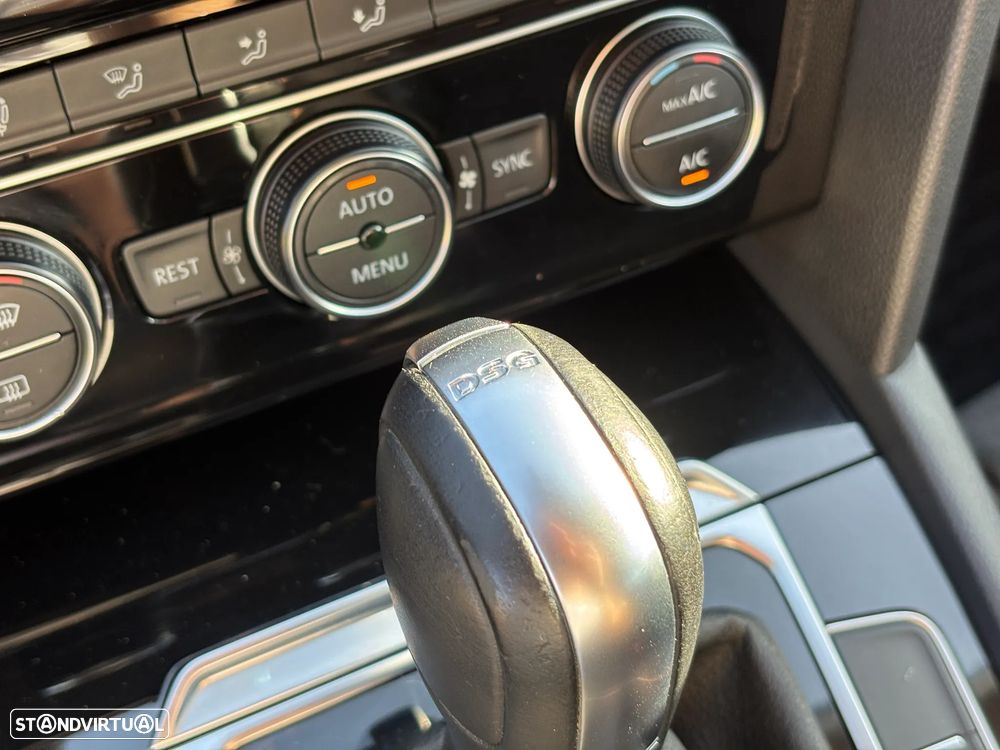 VW Passat 2.0 TDI Highline DSG - 28