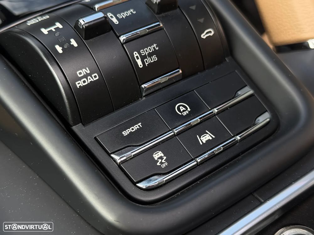 Porsche Cayenne 3.0 V6 - 30