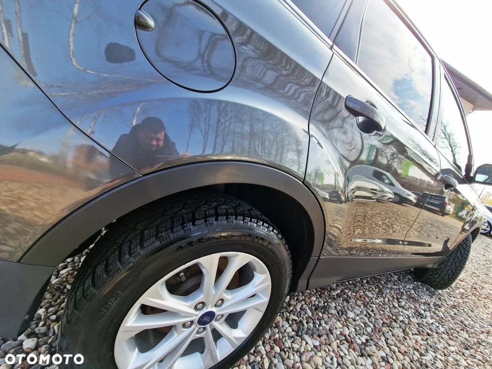 Ford Kuga - 27