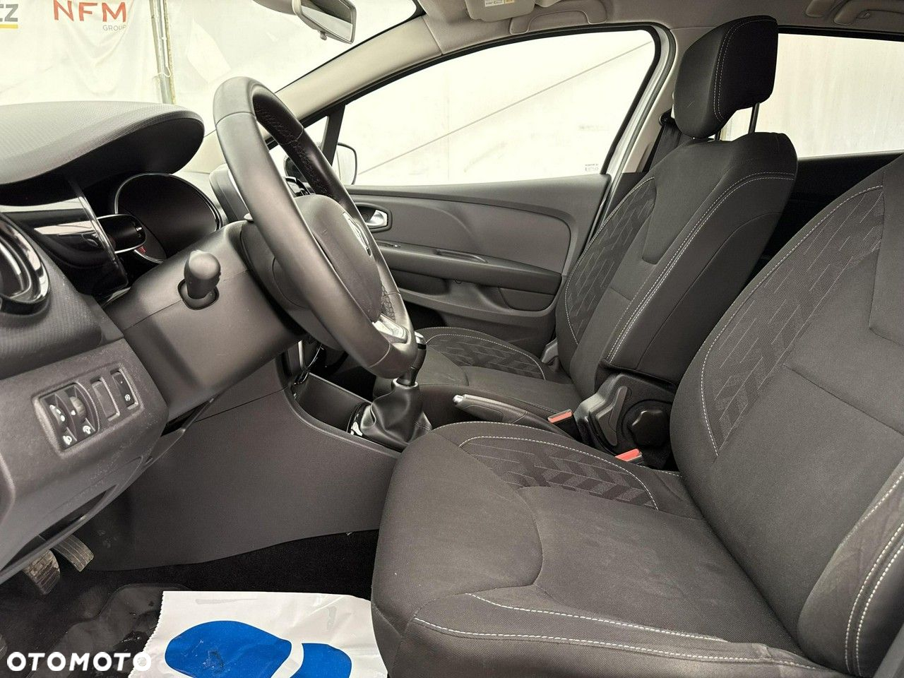 Renault Clio - 12