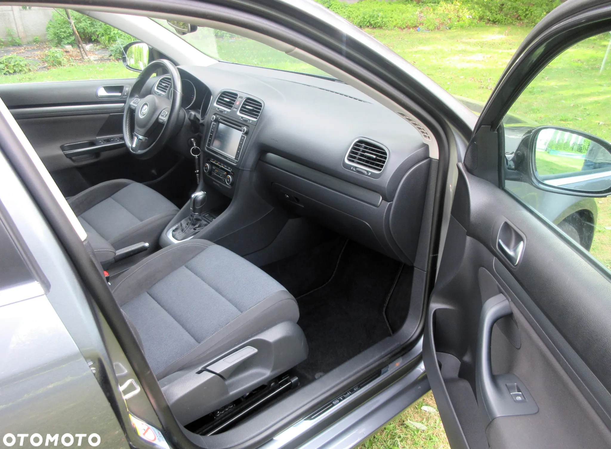 Volkswagen Golf 2.0 TDI DPF BlueMotion Technology DSG Style - 20