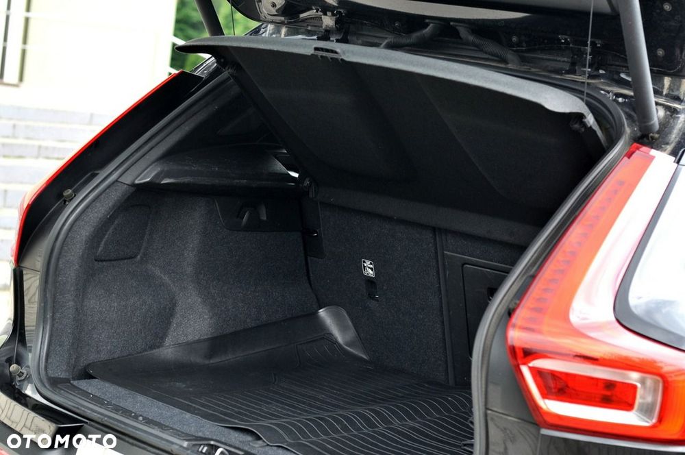 Volvo XC 40 D3 Momentum Pro - 15