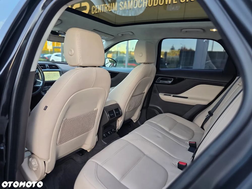 Jaguar F-Pace 2.0 i4D AWD Prestige - 27