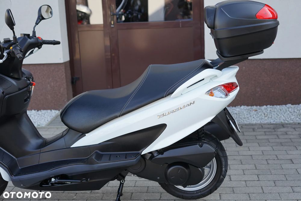 Suzuki Burgman - 22