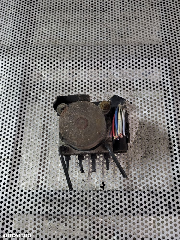 Modul Pompa Unitate Abs Toyota Avensis T25 An 2003-2004-2005-2006-2007-2008 Dezmembrez Toyota Avensis T25 An 2003-2004-2005-2006-2007-2008 2.0 Diesel Motor D4D 116 Cai - 3