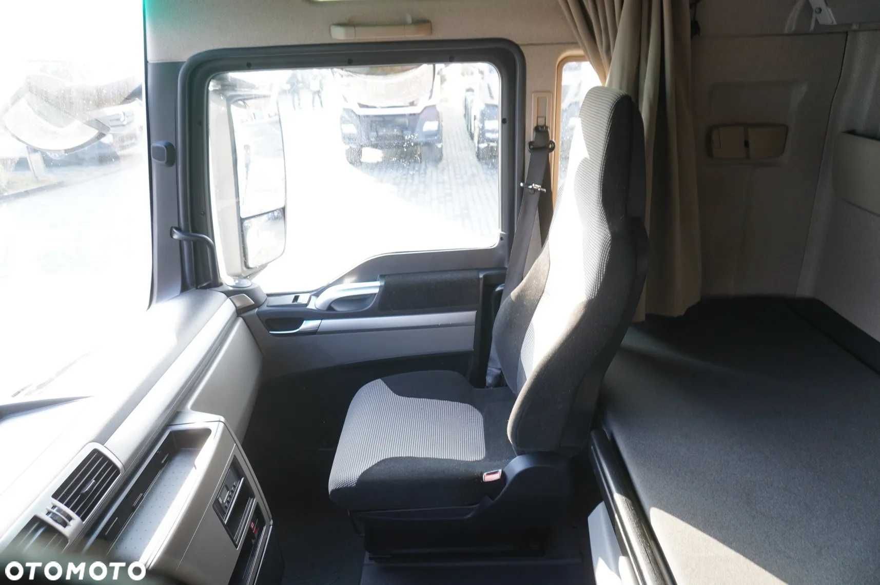MAN TGX 35.580 E6 8x4/4 - rama do zabudowy 8,8m - 26