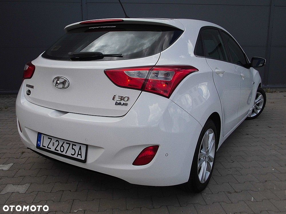 Hyundai i30 1.6 CRDi Fifa World Cup Edition - 11