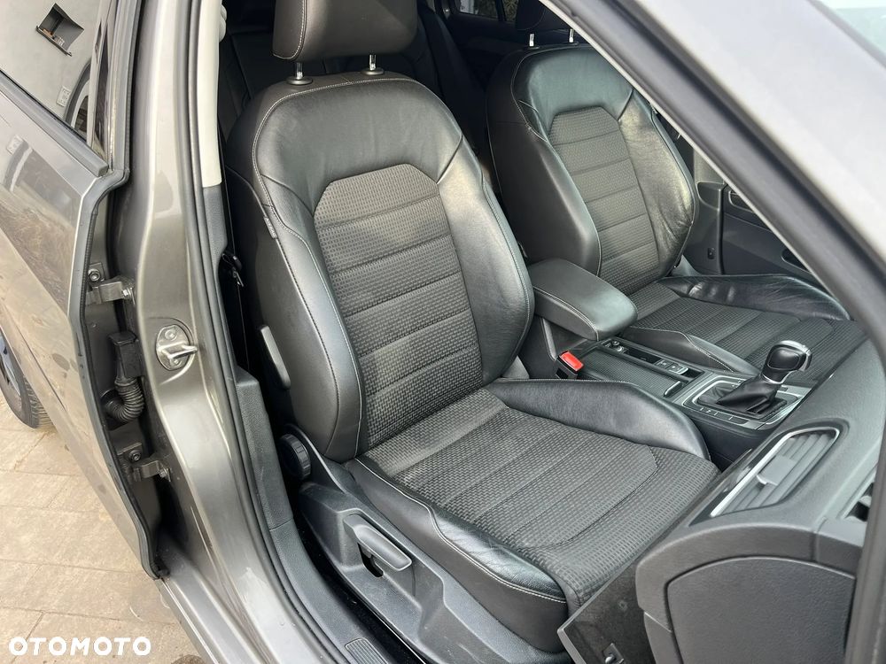 Volkswagen Golf Variant 1.6 BlueTDI DSG Comfortline - 34