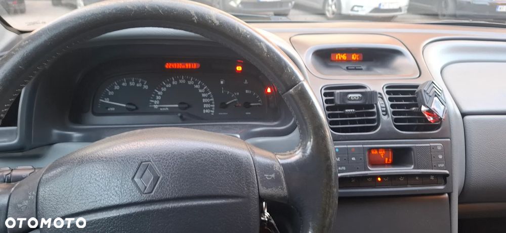 Renault Laguna 1.9 dTi - 1