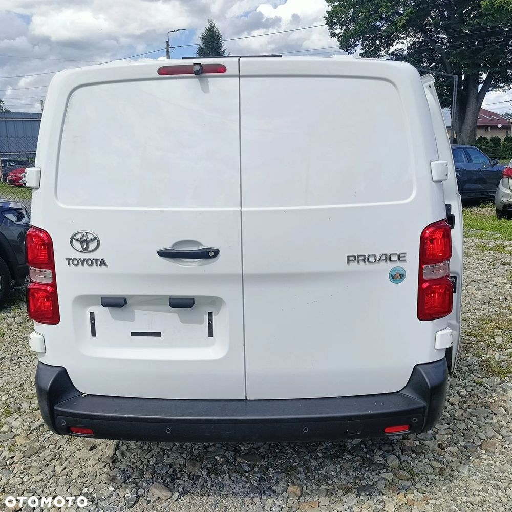 Toyota proace - 3
