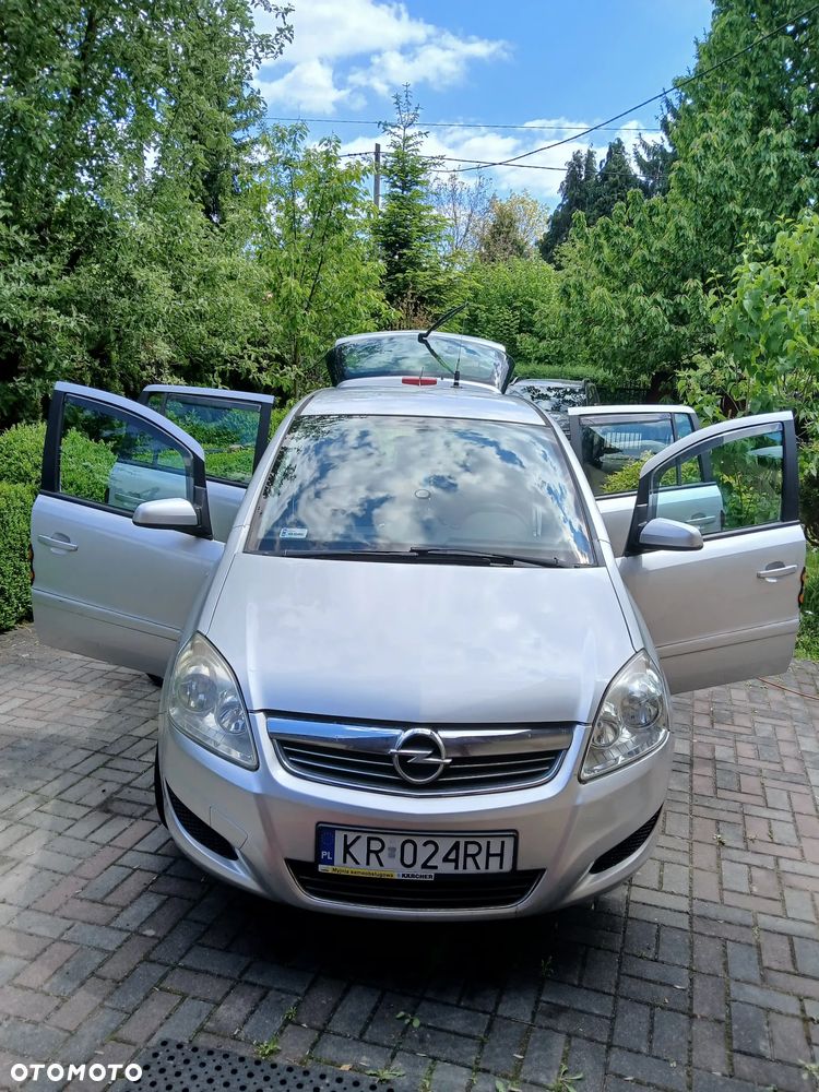 Opel Zafira 1.6 Enjoy - 1