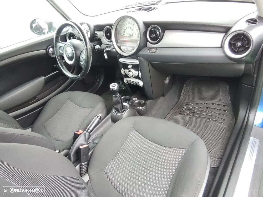 MINI 3 Portas - 13