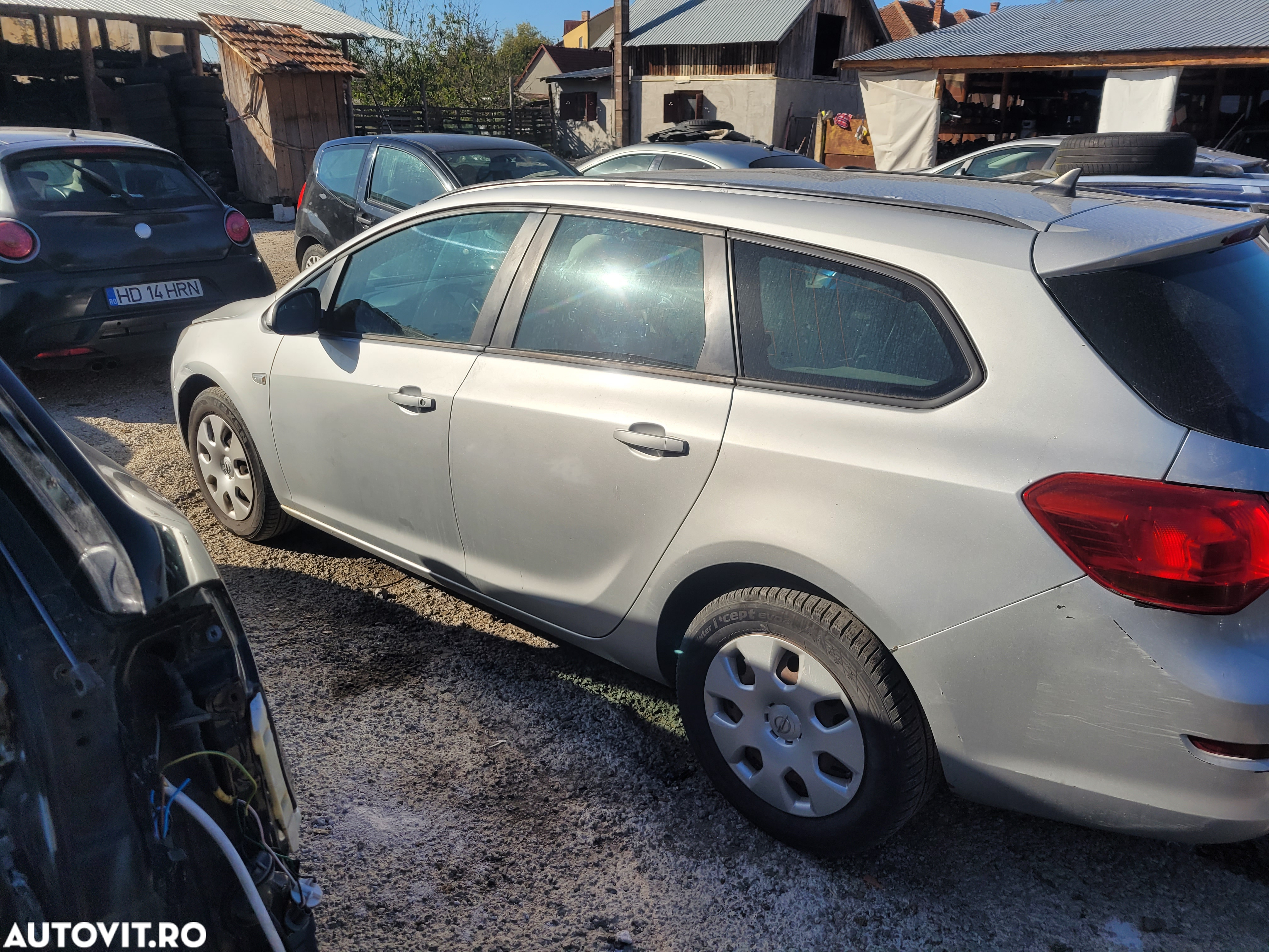 dezmembrez opel astra j,an 2012,motor 1.7 l diesel - 4