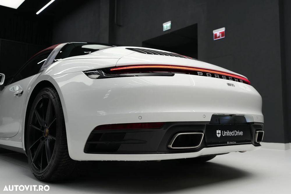 Porsche 911 Targa 4 PDK - 39