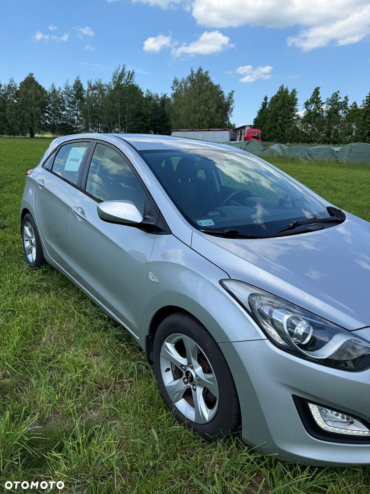 Hyundai i30 1.4 Premium - 4