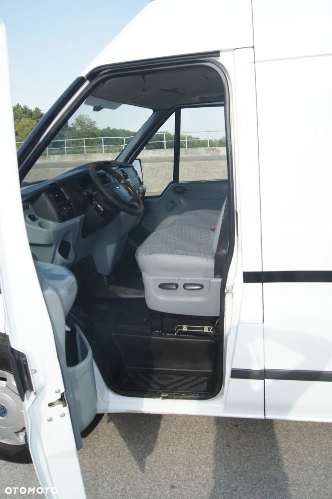 Ford Transit - 9