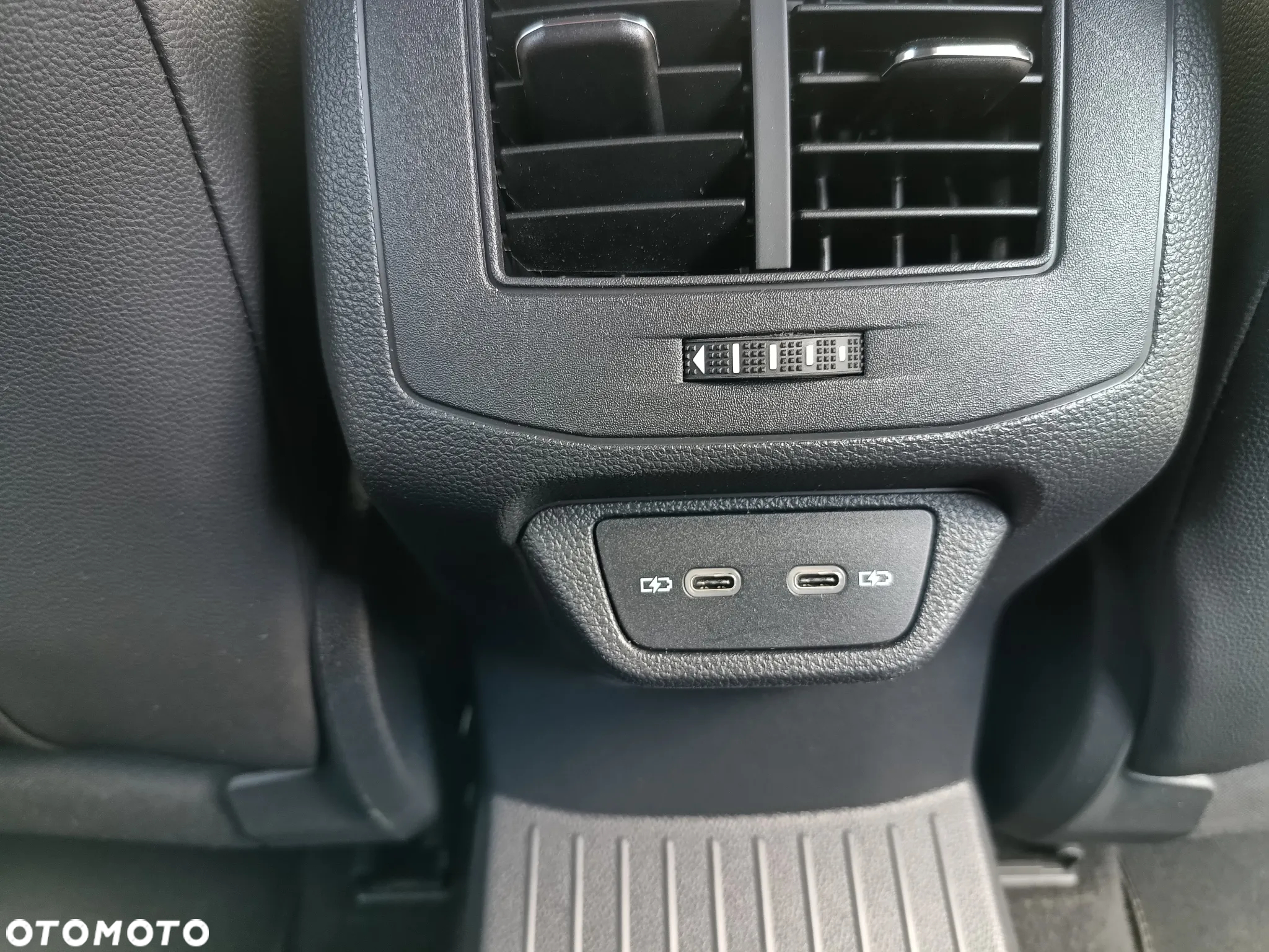 Volkswagen T-Roc 2.0 TSI OPF 4MOTION DSG - 24