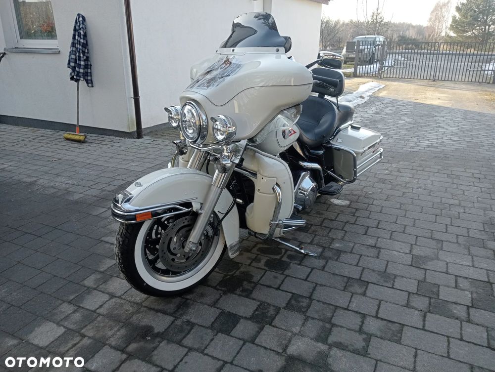 Harley-Davidson FLHT Electra Glide Standard - 23