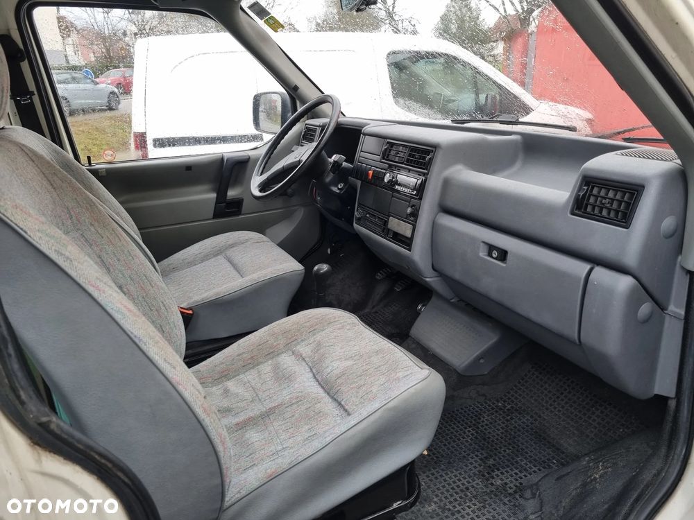 Volkswagen Transporter - 5