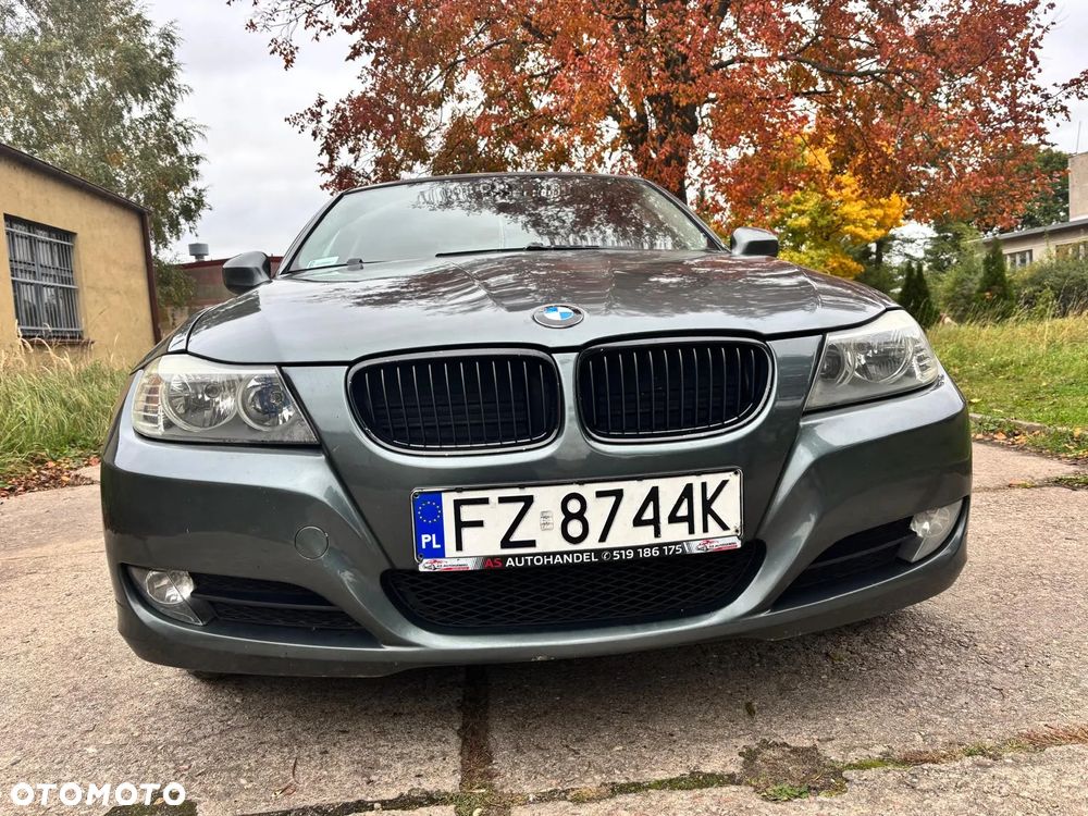 BMW Seria 3 318i - 9