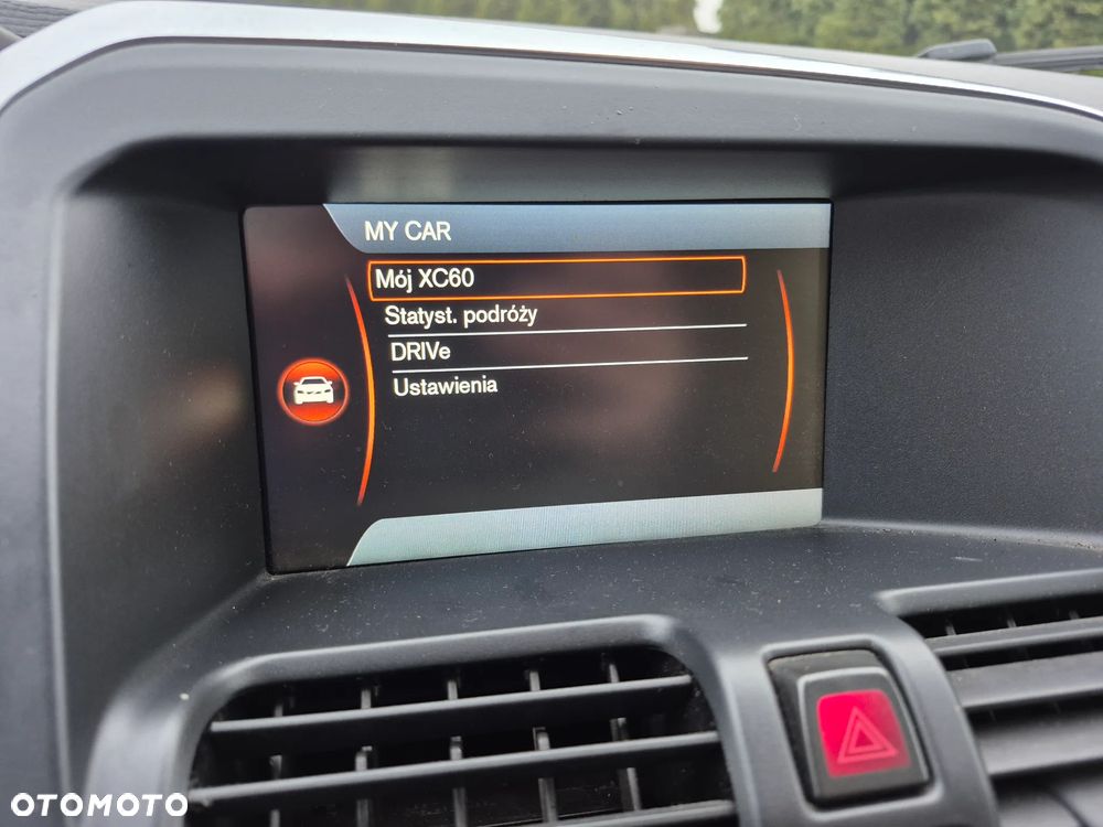 Volvo XC 60 D3 AWD Momentum - 27