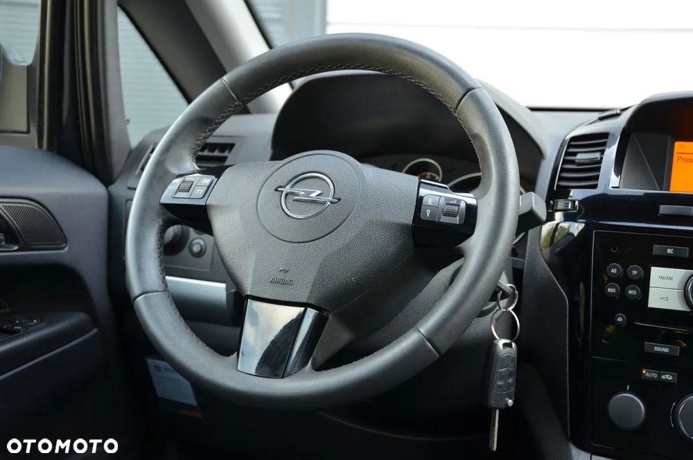 Opel Zafira 1.8 Cosmo - 29