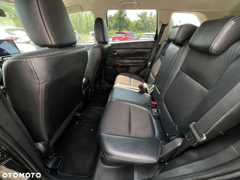 Mitsubishi Outlander 2.0 4WD CVT Edition+ - 24