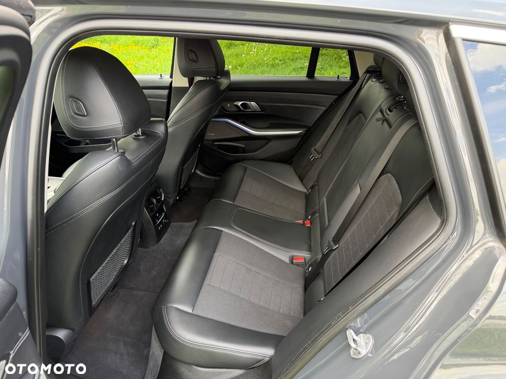 BMW Seria 3 320d Edition Luxury Line Purity - 10