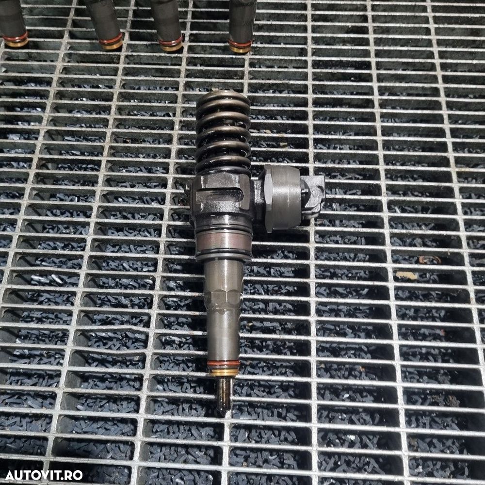 Injector Volkswagen Touareg 7L facelift 2.5 2007 - 2011 174CP BPD BPE Euro4 (1417) ... - 2