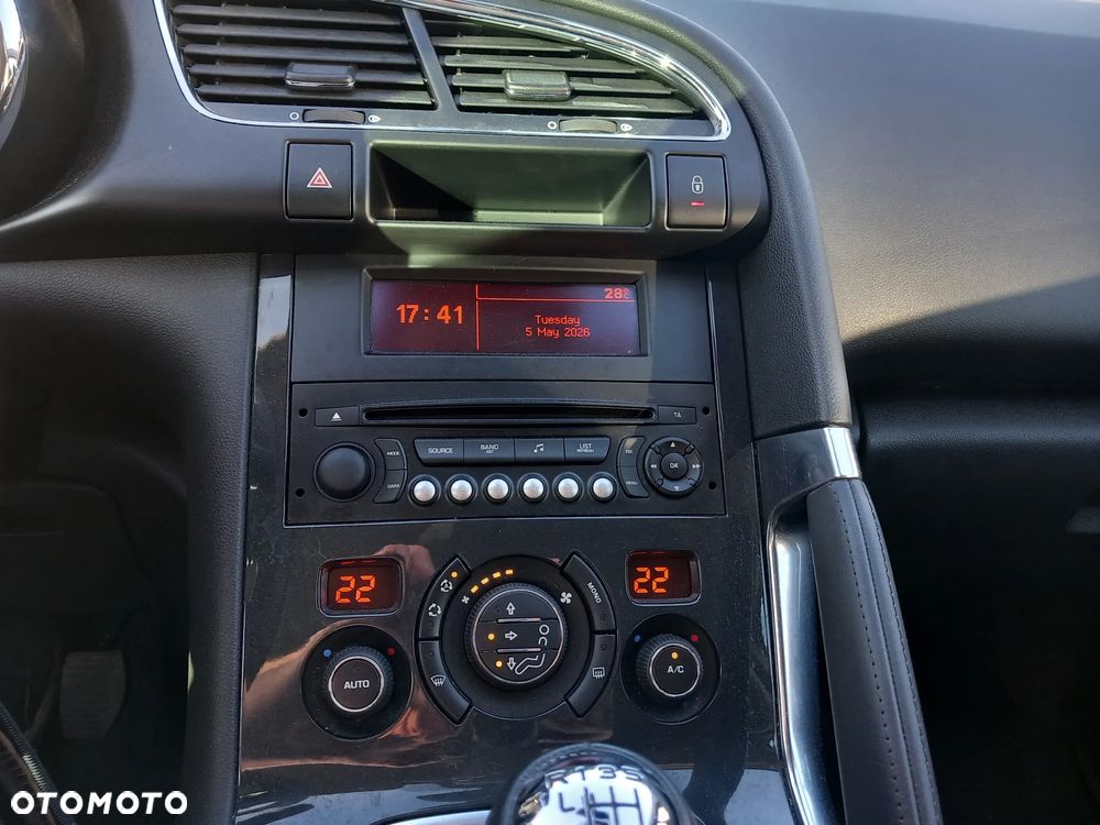 Peugeot 3008 1.6 HDi Premium - 8