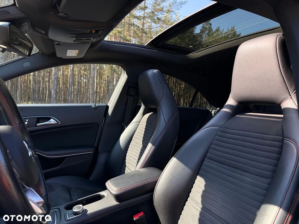 Mercedes-Benz CLA 220 4-Matic AMG Line - 18
