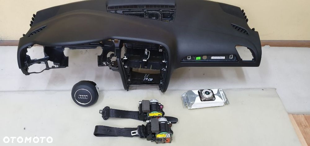 Deska rozdzielcza konsola kokpit Audi A4 B8 - 1